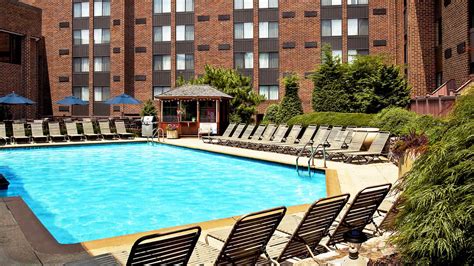 cheap hotels near hershey park.